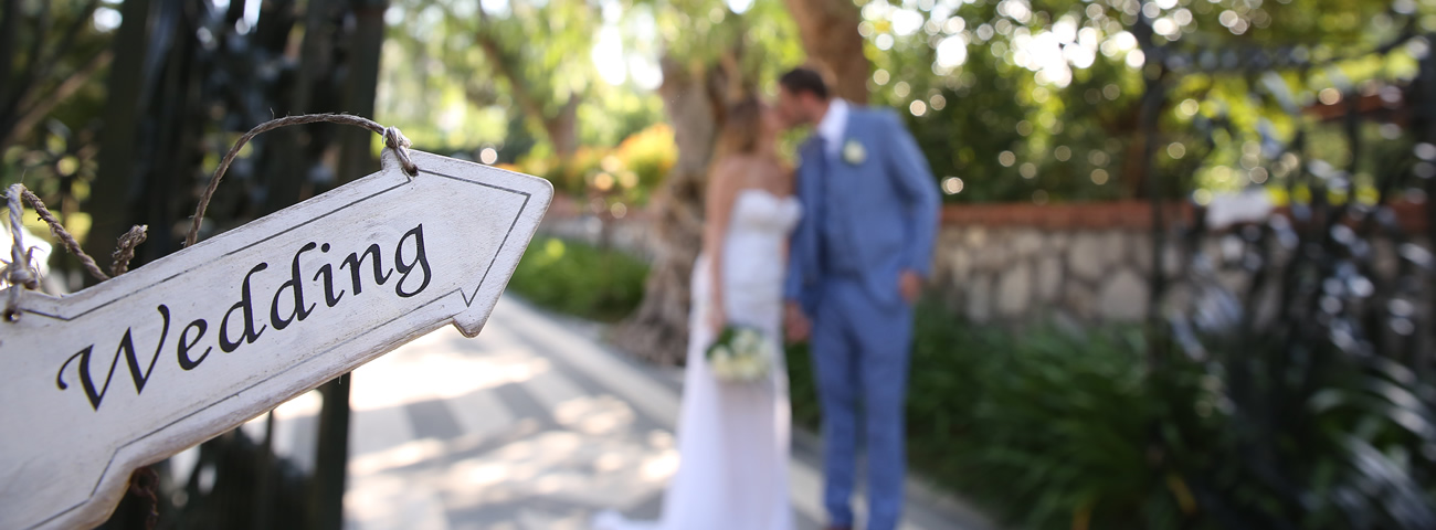 wedding-couple-weddings-italy-bride-groom-cropped